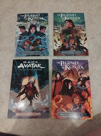 Avatar The Last Airbender ja The Legend of Korra sarjakuvakirjat englanniksi