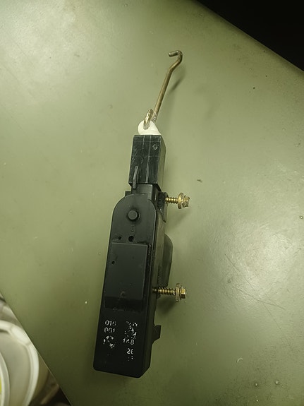 BMW E34 takaluuk.keskusluk.moottori