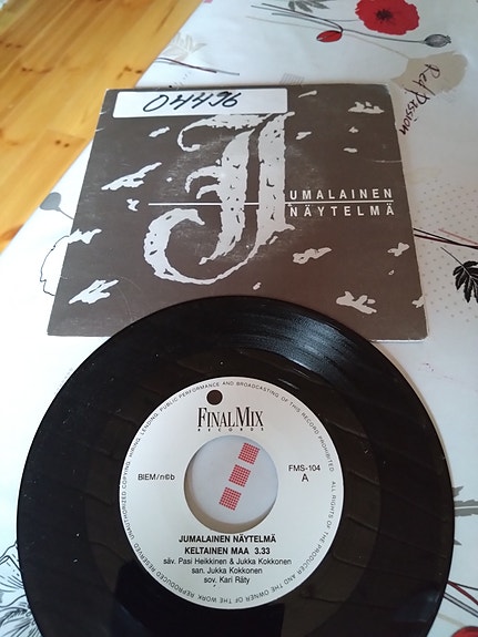 Jumalainen Näytelmä 7" Keltainen maa