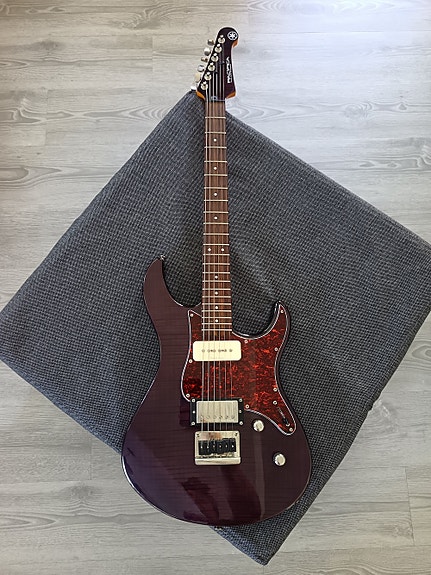 Yamaha Pacifica 611 HFM Trans Purple