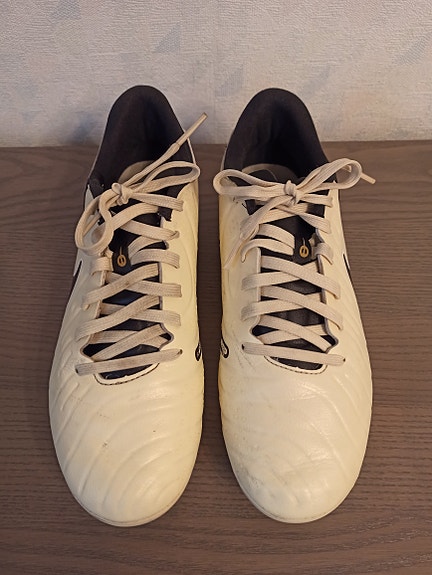 Nike jalkapallokengät koko 40 valkoinen