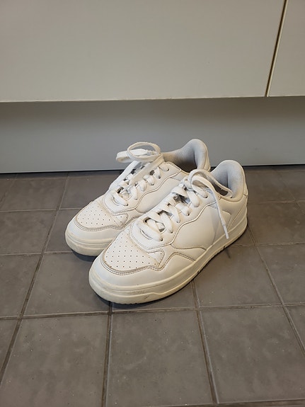 Soc valkoiset kengät 36