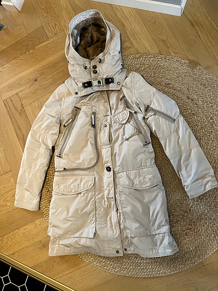 Parajumpers naisten untuvatakki M