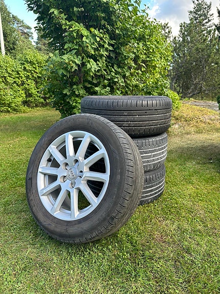 Alkuperäiset Audi A4 b8 vanteet kesärenkailla