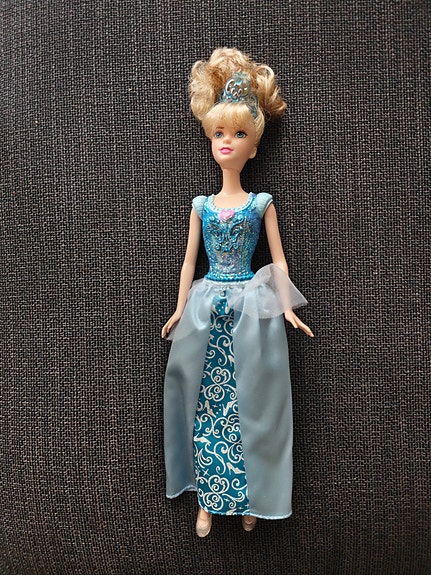 DISNEY Mattel CINDERELLA Barbie Doll