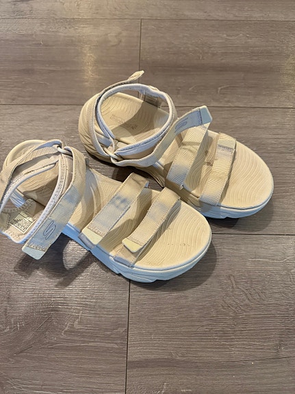 Skechers sandaalit koko 39 beige