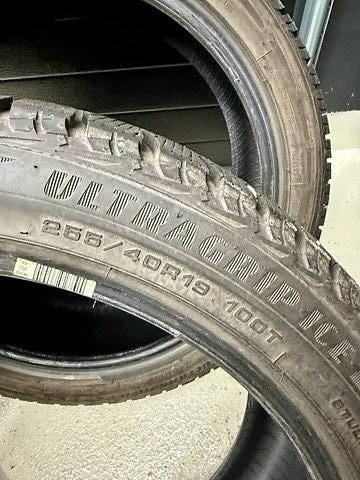 Goodyear UltraGrip Ice 2  255 - Kitkarenkaat 2kpl