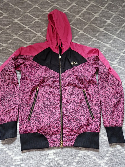 Nike pinkki‐musta tuulitakki S