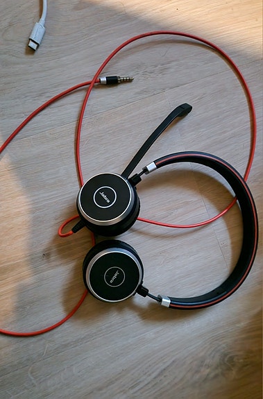 Jabra kuulokkeet johdolla