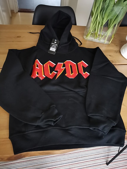 Red Logo (Huppari , Musta ) | AC/DC kokoXS