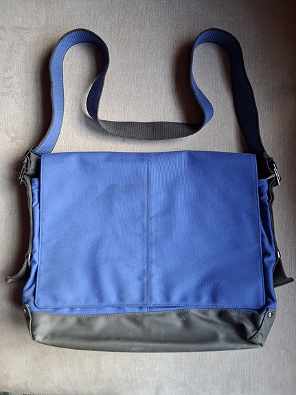 Enhaul messenger bag / olkalaukku