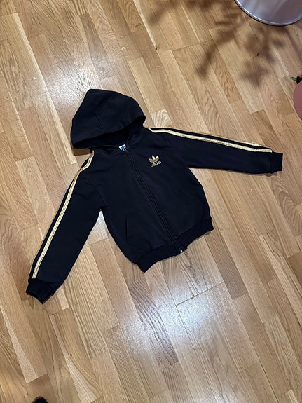 Adidas huppari 110/116