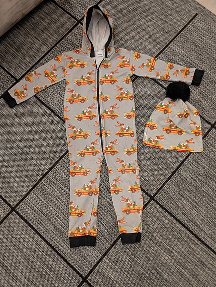 Metsola jumpsuit 86cm ja pipo 1-2y