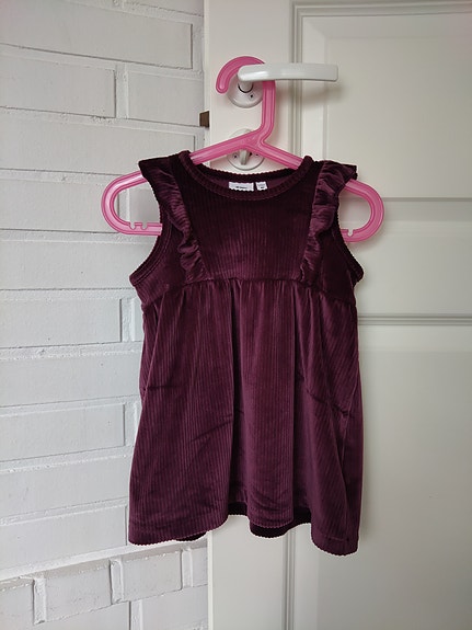 Violetti mekko 86