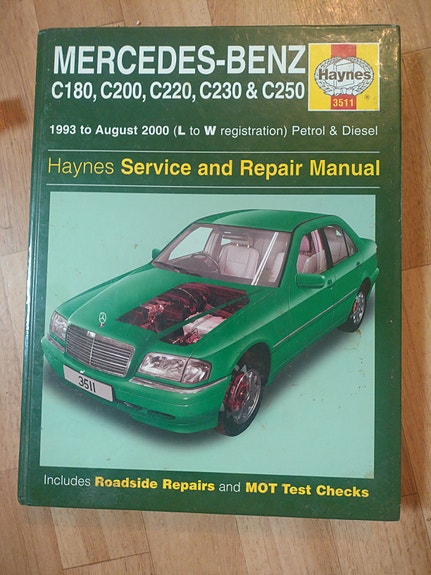 Mercedes-Benz Haynes Service and Repair Manual huoltokirja