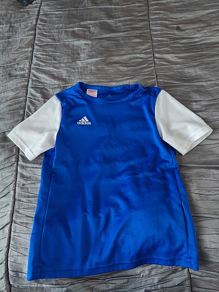 Adidas urheilupaita 152