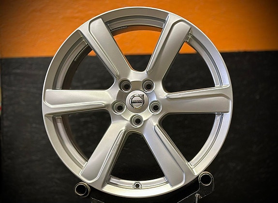 Kevytmetallivanteet Volvo Original 8xR19 5x108 / ET42-0 / 63.4