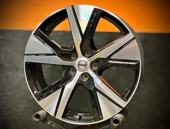 Kevytmetallivanteet Volvo Original 7.5xR19 5x108 / ET50 / 63