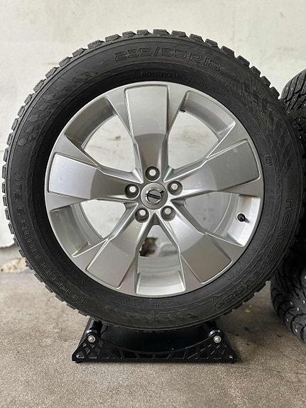 Kevytmetallivanteet Volvo Original 7.5xR18 5x108 / ET50 / 63.4