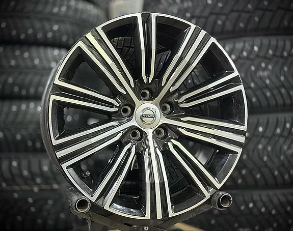 Kevytmetallivanteet Volvo Original 8xR18 5x108 / ET42 / 63.4