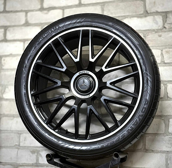 Kevytmetallivanteet Mercedes Benz AMG Original DEMO 10xR22 5x112 / ET45-47 / 66.