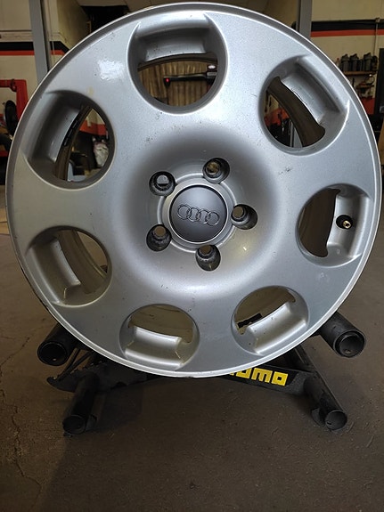 Kevytmetallivanteet Audi Original 7xR16 5x112 / ET42-0 / 57.1