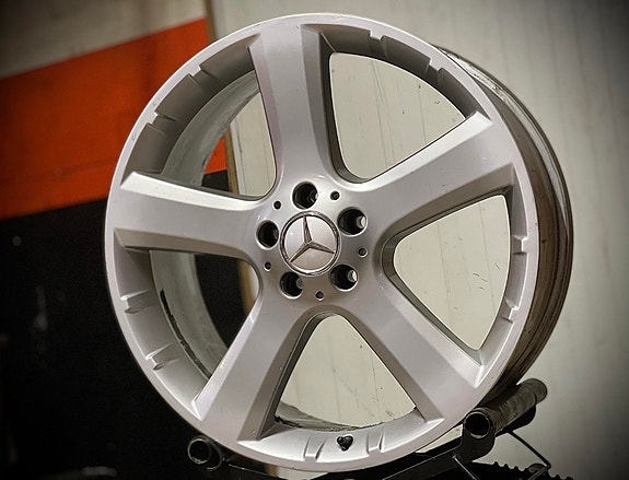 Kevytmetallivanteet Mercedes Benz Original 8.5xR20 5x112 / ET50-0 / 66.6