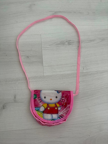 Pinkki Hello Kitty -laukku