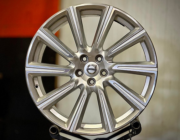 Kevytmetallivanteet Volvo Originaal 9xR20 5x108 / ET38 / 63