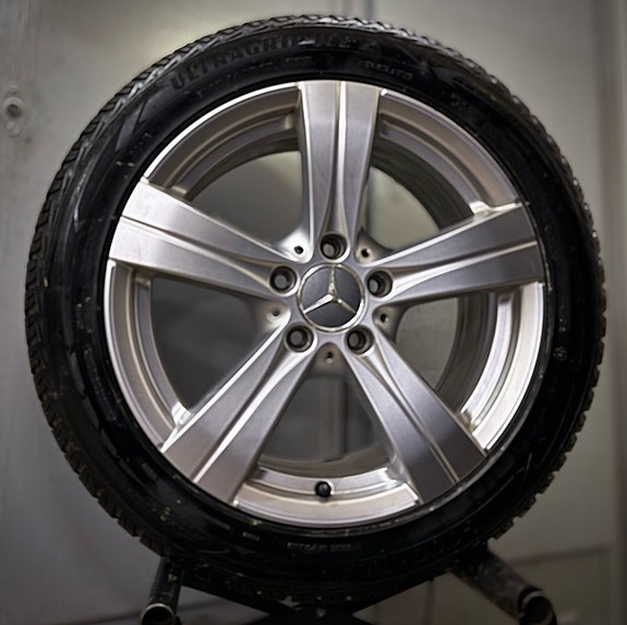 Kevytmetallivanteet Mercedes-Benz Original 8xR17 5x112 / ET50 / 66.6