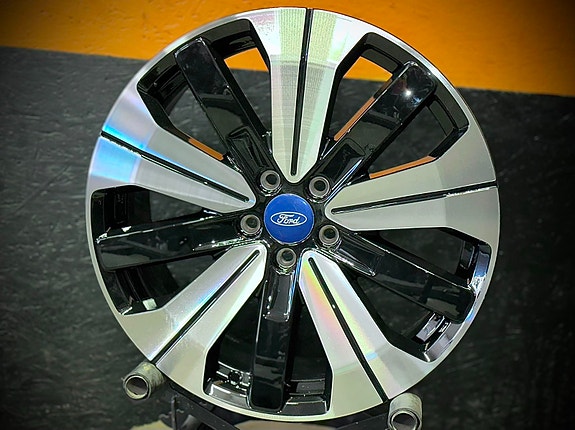 Kevytmetallivanteet Ford Original 8.5xR19 5x108 / ET0 / 63.4