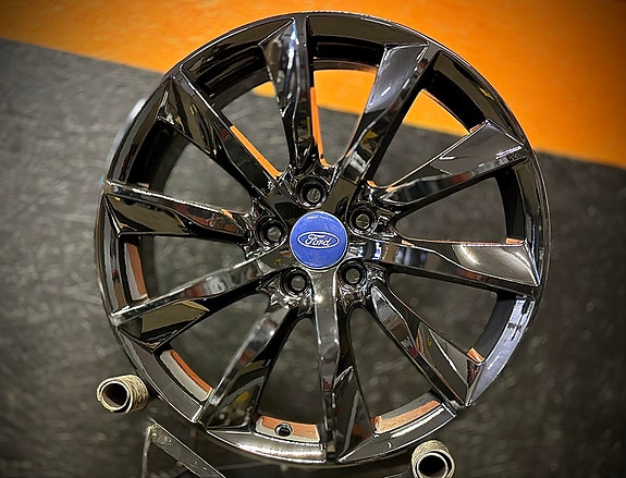 Kevytmetallivanteet Ford Original 8xR18 5x108 / ET42 / 63