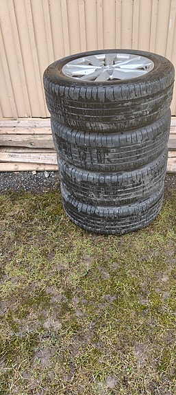 Nokian 215/60 r17