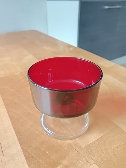 Jälkiruokakulho viininpunainen