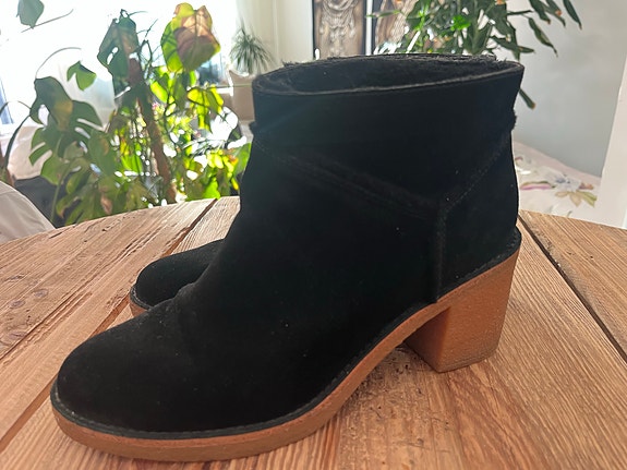UGG nilkkurit koko 39 musta mokka