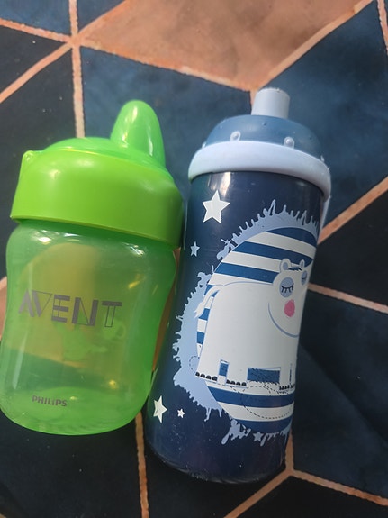Philips Avent ja Nuk tuttipullot / nokkamukit muovia