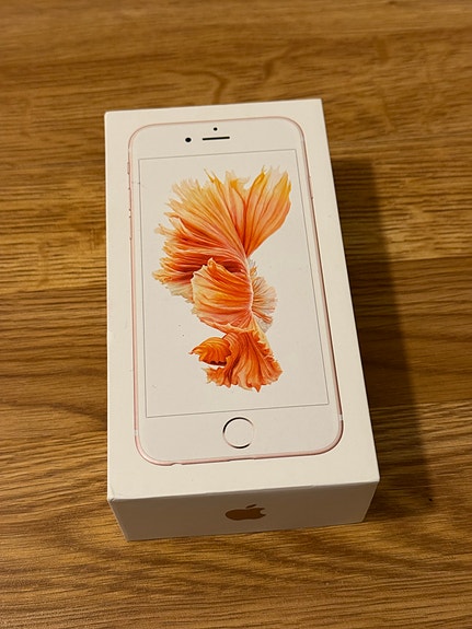 Iphone 6S laatikko ja kuulokkeet