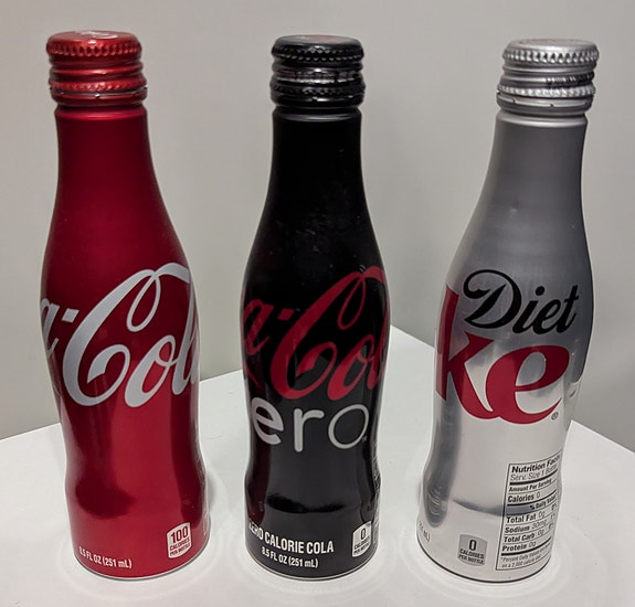 Alumiiniset Coca Cola -pullot