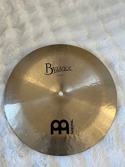 Meinl symbaaleja