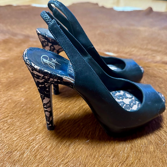 Naisen kengät koko 37,5