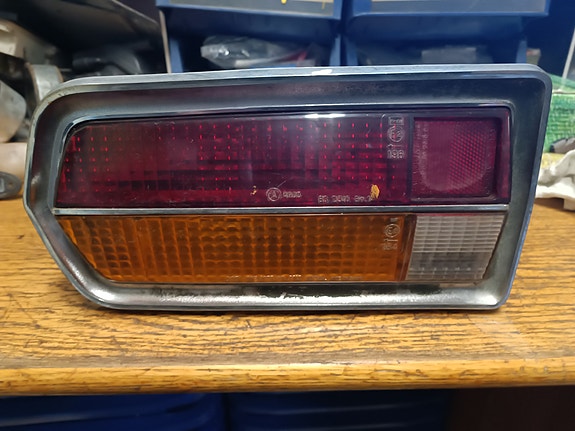 Mazda 616/618 vasen takavalo