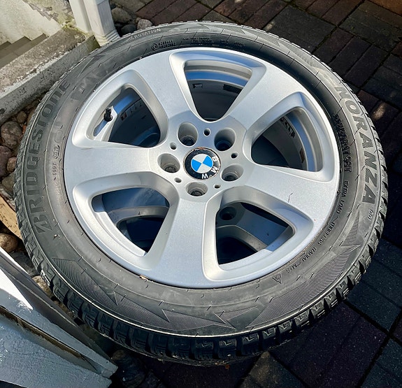 BMW oem vanteet 17” nastarenkailla
