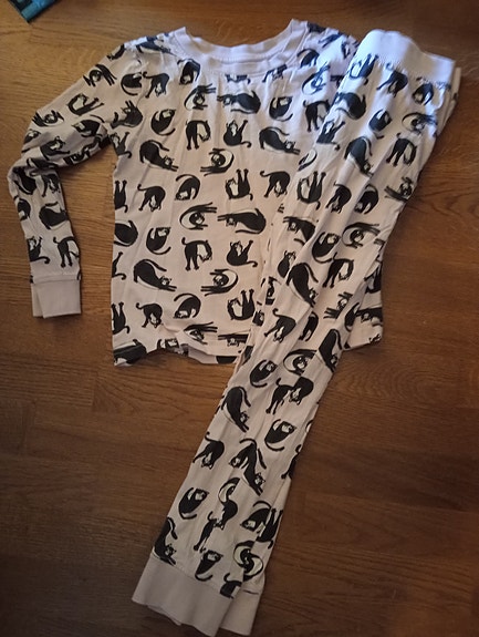 Lasten kissa pyjama koko 150