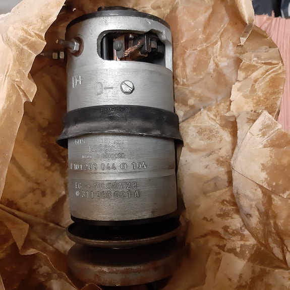 VW / BOSCH laturi 7V 50A, NOS