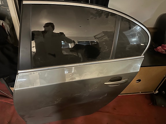 BMW auton takaovi