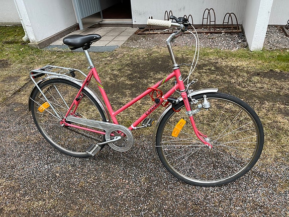 Hyväkuntoinen Crescent naisten pyörä