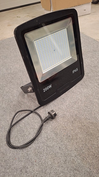 Led valonheitin