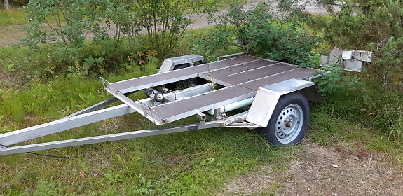 Ruostumaton Vene traileri