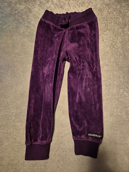 Villervallan violetit housut 98