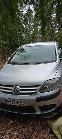 Myydään varaosiksi vm. 2008 vw golf 1.4 turbo